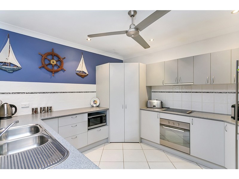 8 Tydeman Crescent, Clifton Beach QLD 4879