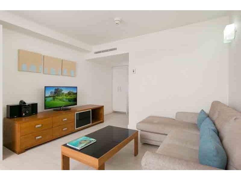 4202 Williams Esplanade, Palm Cove QLD 4879