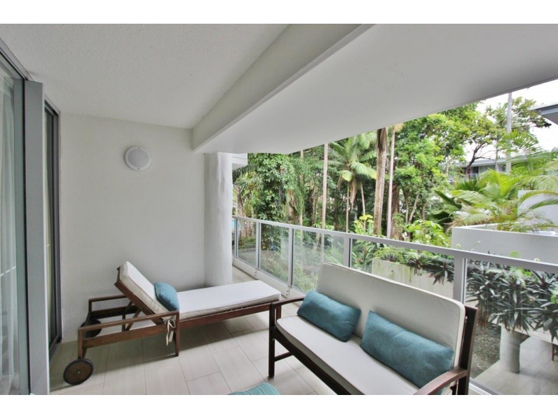 4202 Williams Esplanade, Palm Cove QLD 4879