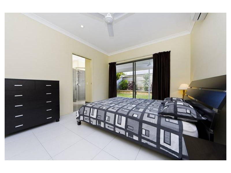 140 Roberts Drive, Trinity Beach QLD 4879