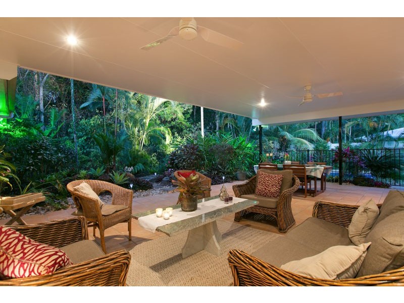 Clifton Beach QLD 4879