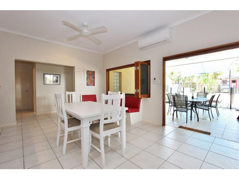 8 Baines Street, Clifton Beach QLD 4879