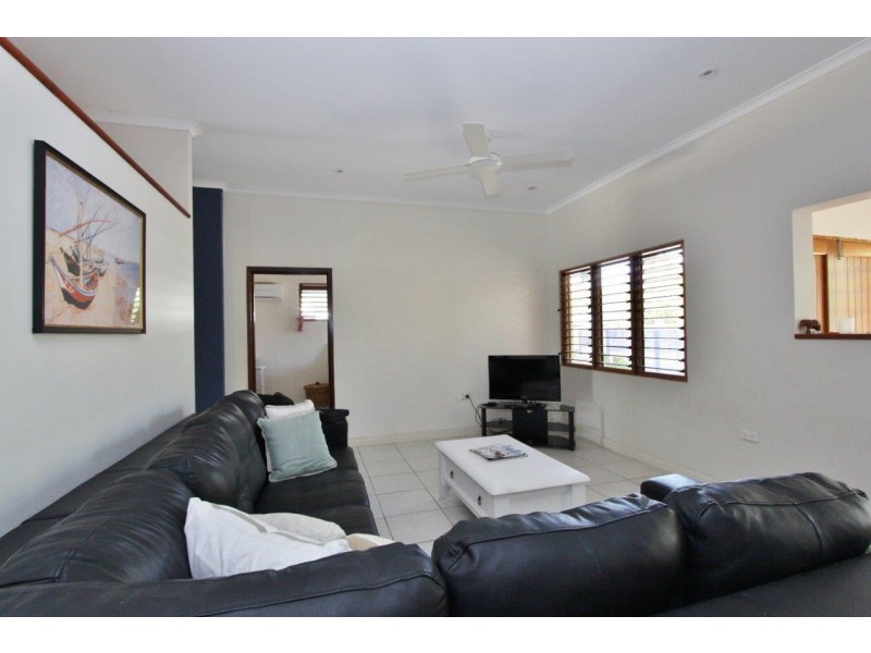 8 Baines Street, Clifton Beach QLD 4879