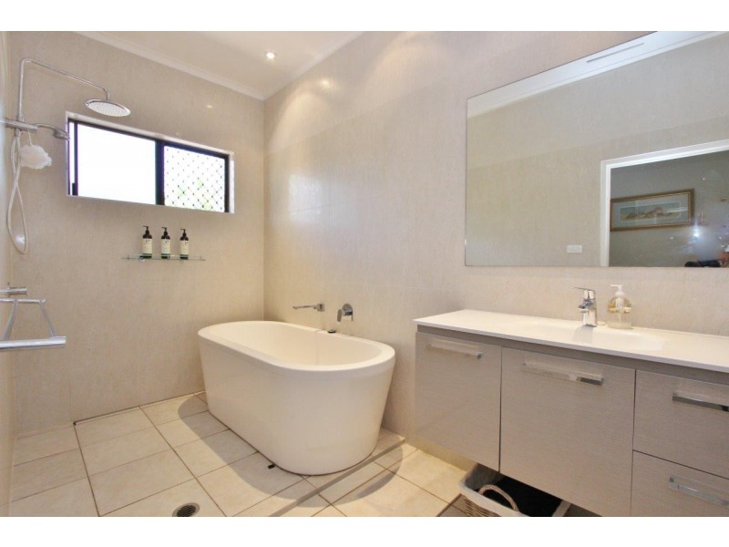 8 Baines Street, Clifton Beach QLD 4879