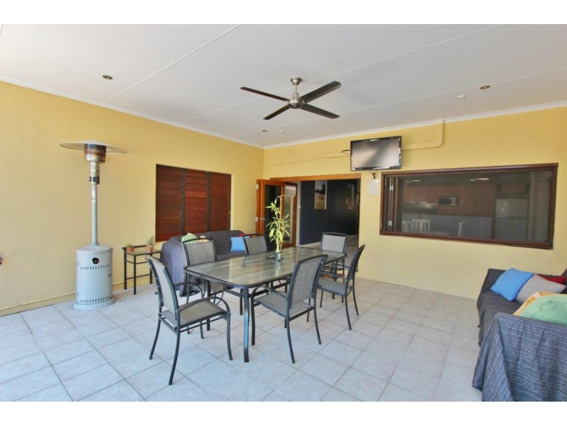 8 Baines Street, Clifton Beach QLD 4879