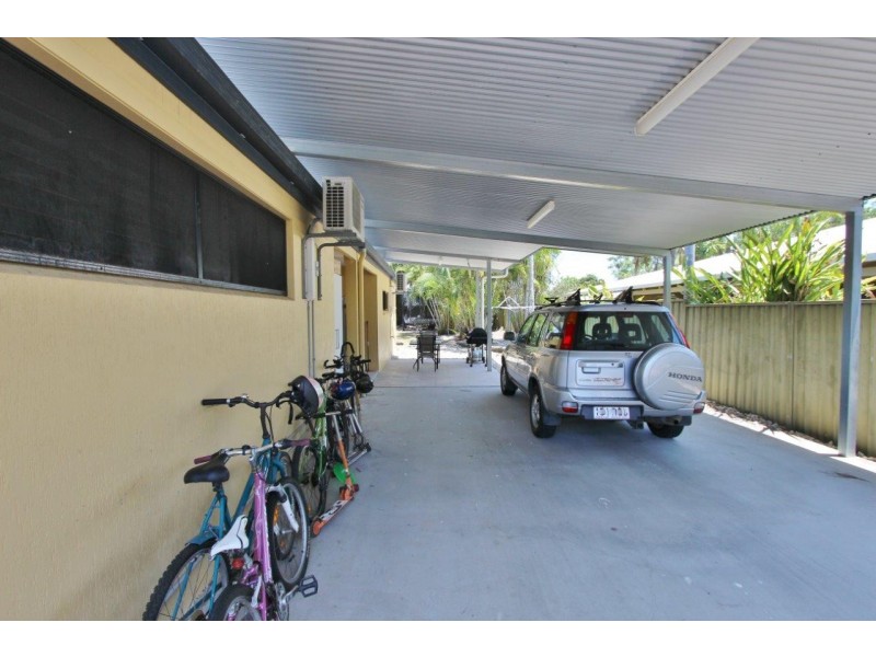 8 Baines Street, Clifton Beach QLD 4879