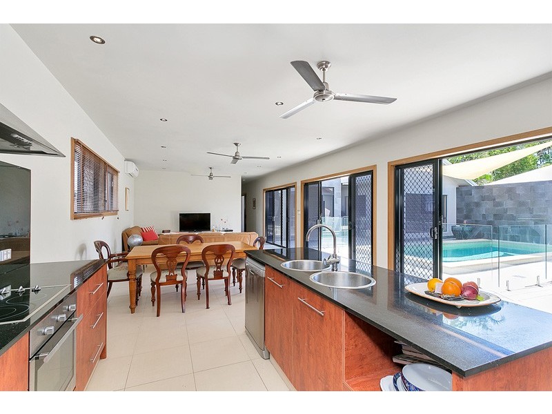 Trinity Beach QLD 4879