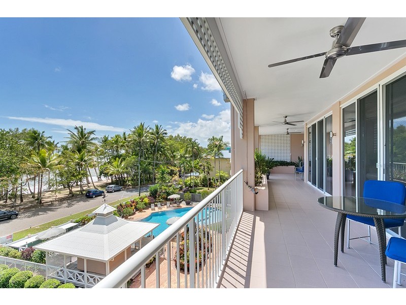 Clifton Beach QLD 4879