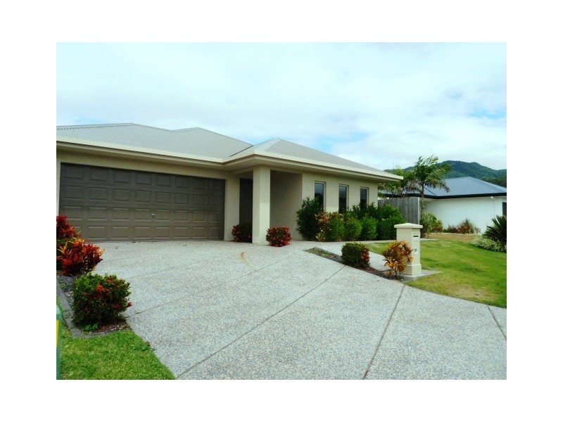 7 Selwyn Circuit, Trinity Park QLD 4879