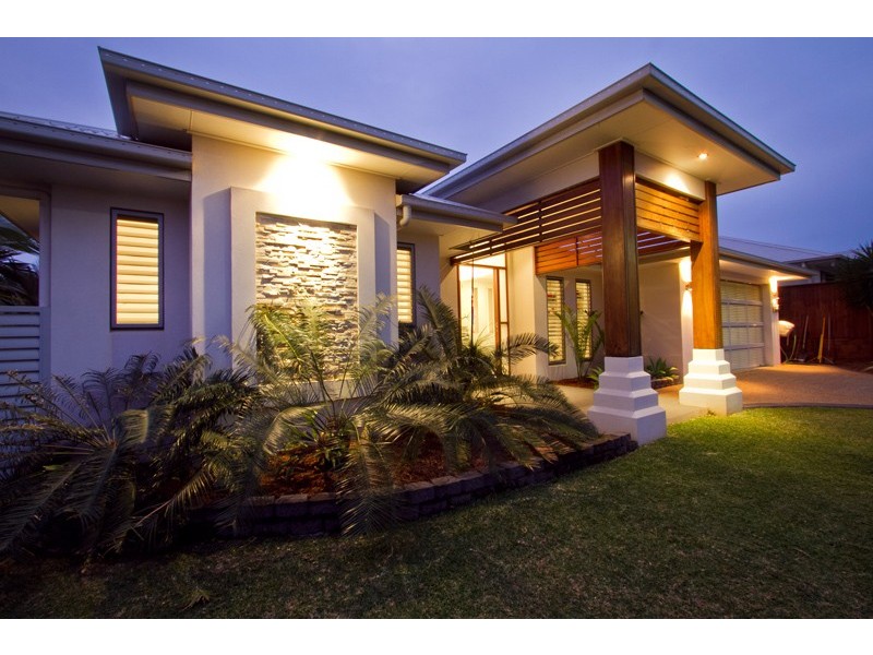 Trinity Beach QLD 4879