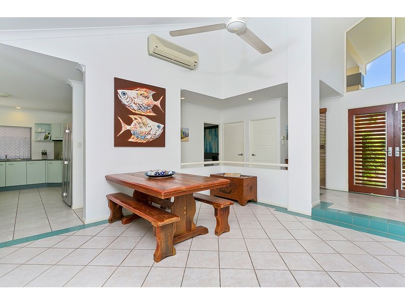 18 Trivia Street, Palm Cove QLD 4879