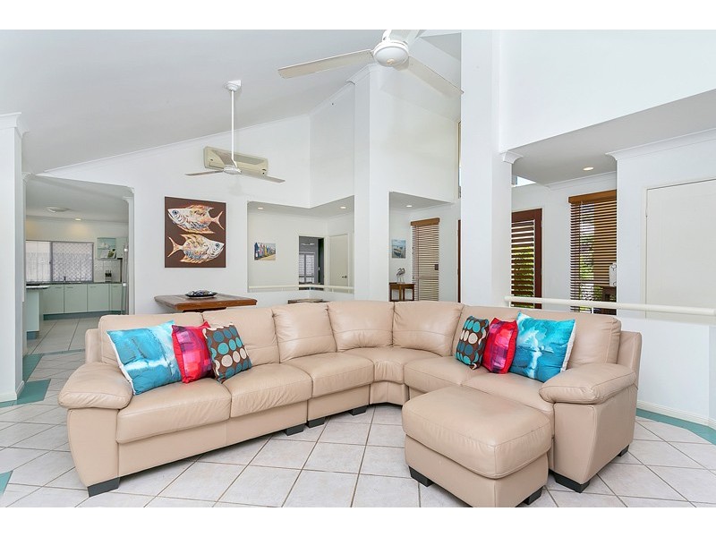 18 Trivia Street, Palm Cove QLD 4879
