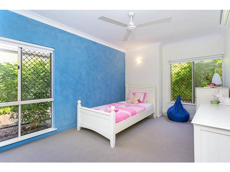 18 Trivia Street, Palm Cove QLD 4879