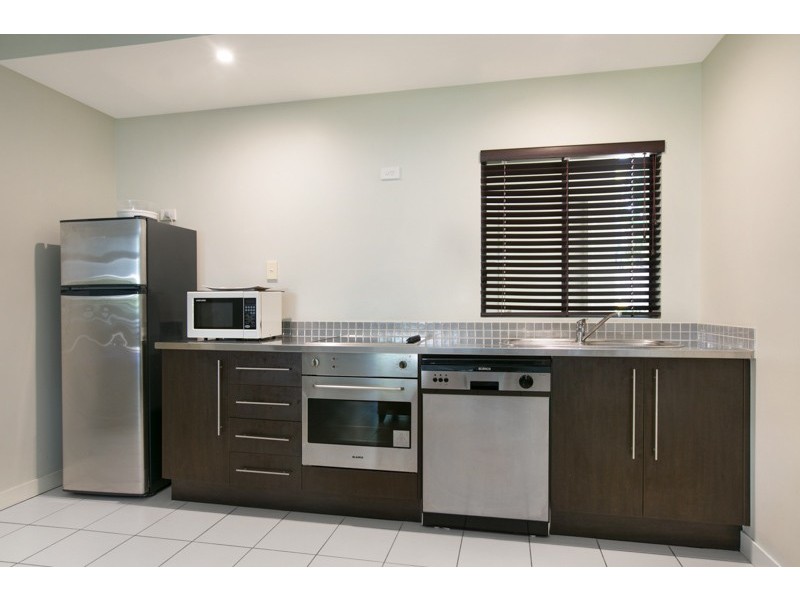 38/81-85 Cedar Road, Palm Cove QLD 4879