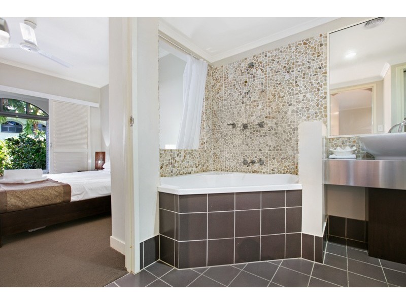 38/81-85 Cedar Road, Palm Cove QLD 4879