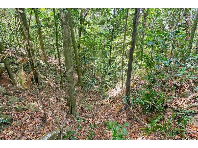 139-143 Stanton Road, Smithfield QLD 4878