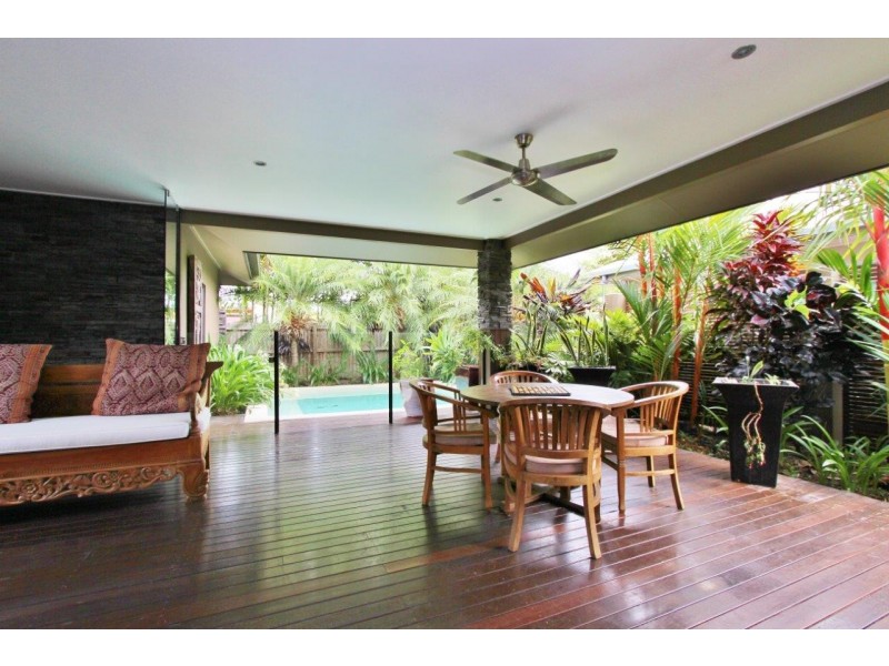 4 Pambula Close, Kewarra Beach QLD 4879