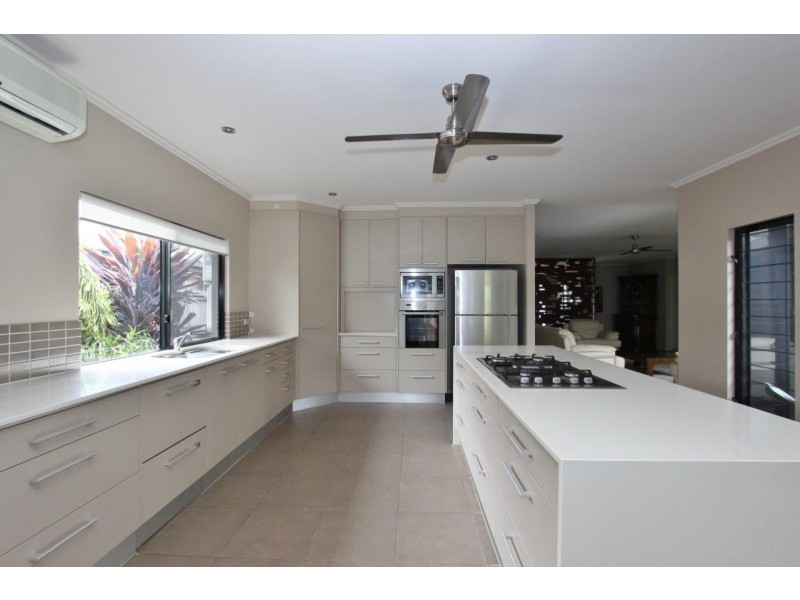 4 Pambula Close, Kewarra Beach QLD 4879