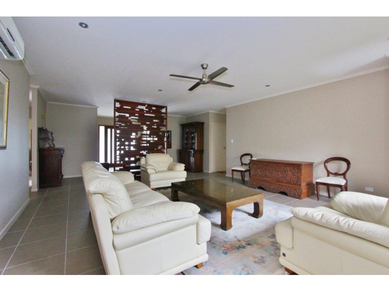 4 Pambula Close, Kewarra Beach QLD 4879