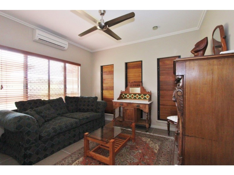 4 Pambula Close, Kewarra Beach QLD 4879