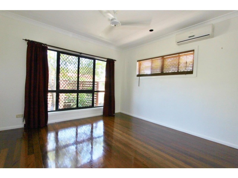 11 Greenford Close, Brinsmead QLD 4870