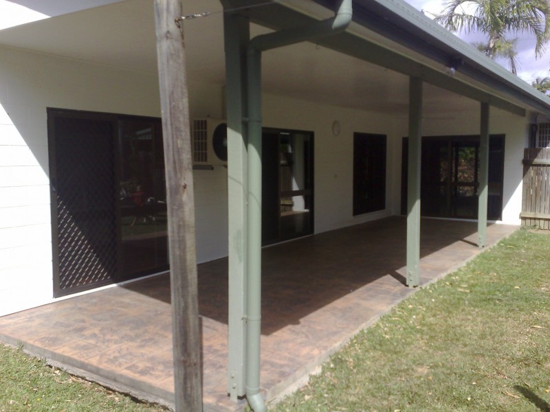 25 Rabaul Street, Trinity Beach QLD 4879