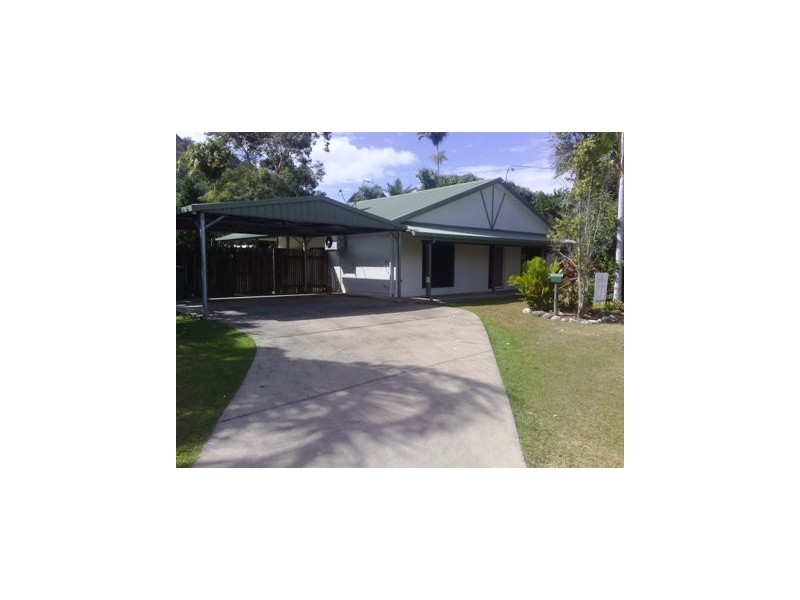 25 Rabaul Street, Trinity Beach QLD 4879