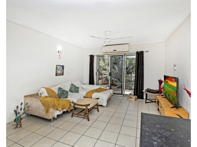 2/2 Granadilla Street, Holloways Beach QLD 4878