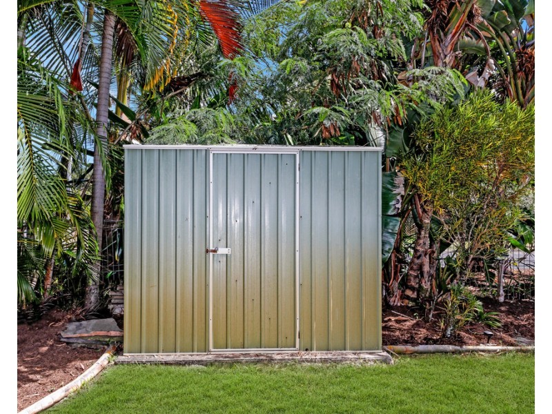 2/2 Granadilla Street, Holloways Beach QLD 4878