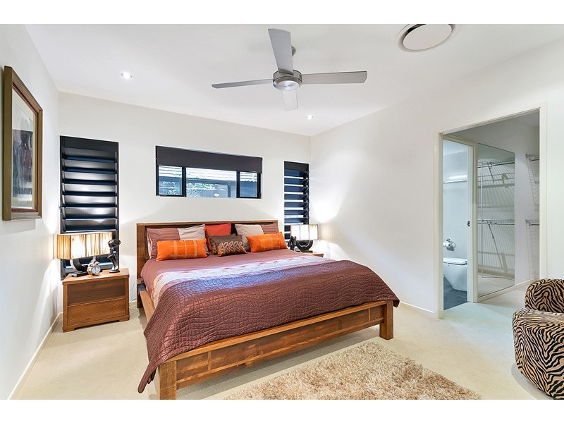 11 Sennfeld Close, Palm Cove QLD 4879
