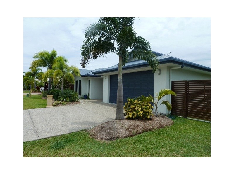11 Edge Close, Kewarra Beach QLD 4879