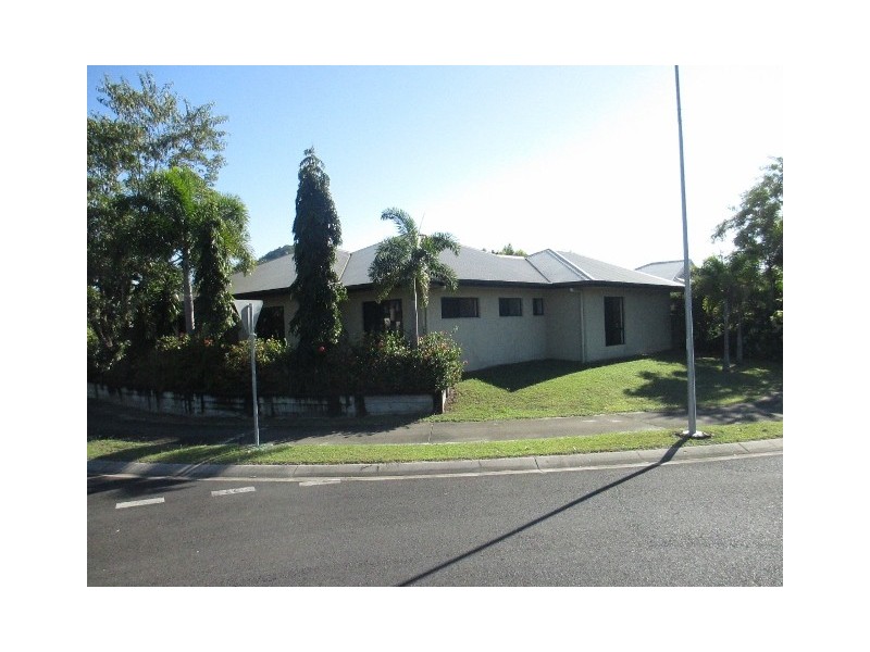 16 Moojeeba Way, Trinity Park QLD 4879