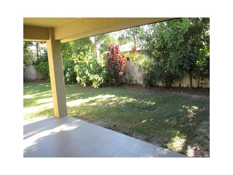 16 Moojeeba Way, Trinity Park QLD 4879