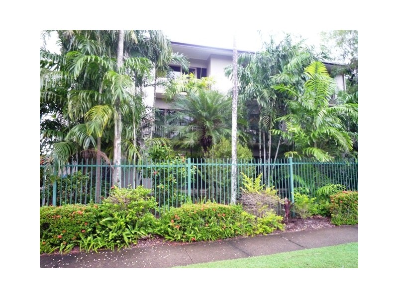 10/49 Digger Street, Cairns North QLD 4870