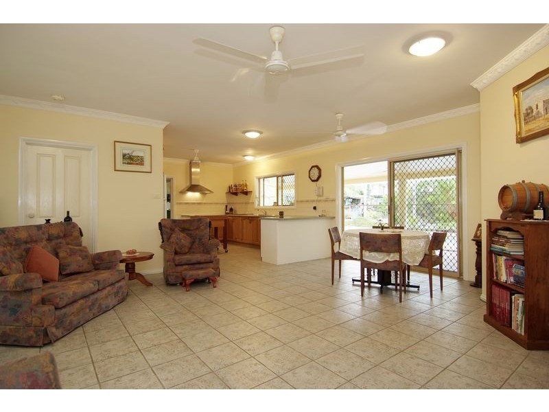 11 Miara Close, Kewarra Beach QLD 4879