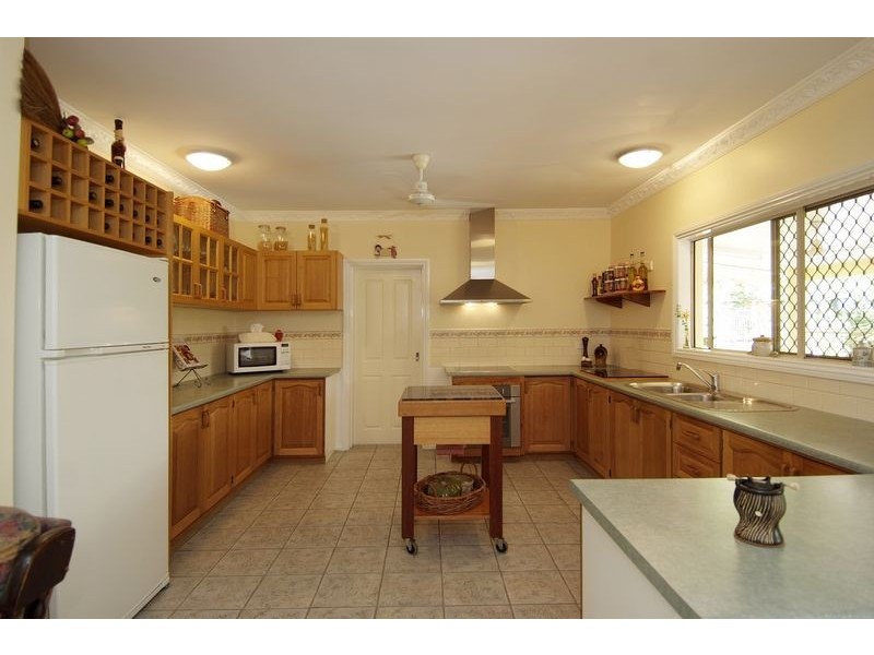 11 Miara Close, Kewarra Beach QLD 4879