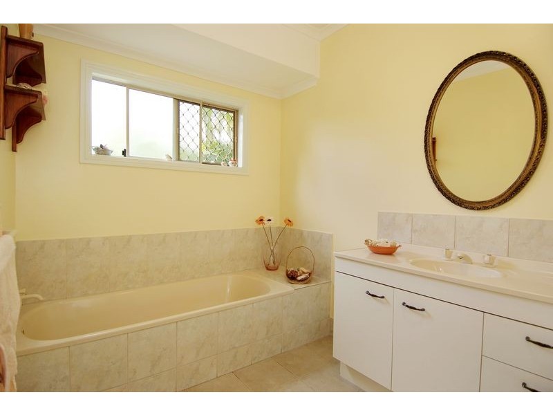 11 Miara Close, Kewarra Beach QLD 4879