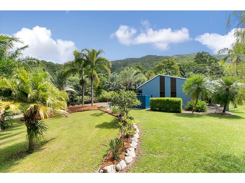 Clifton Beach QLD 4879