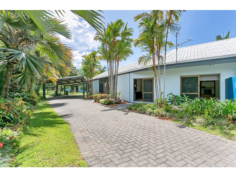 Clifton Beach QLD 4879