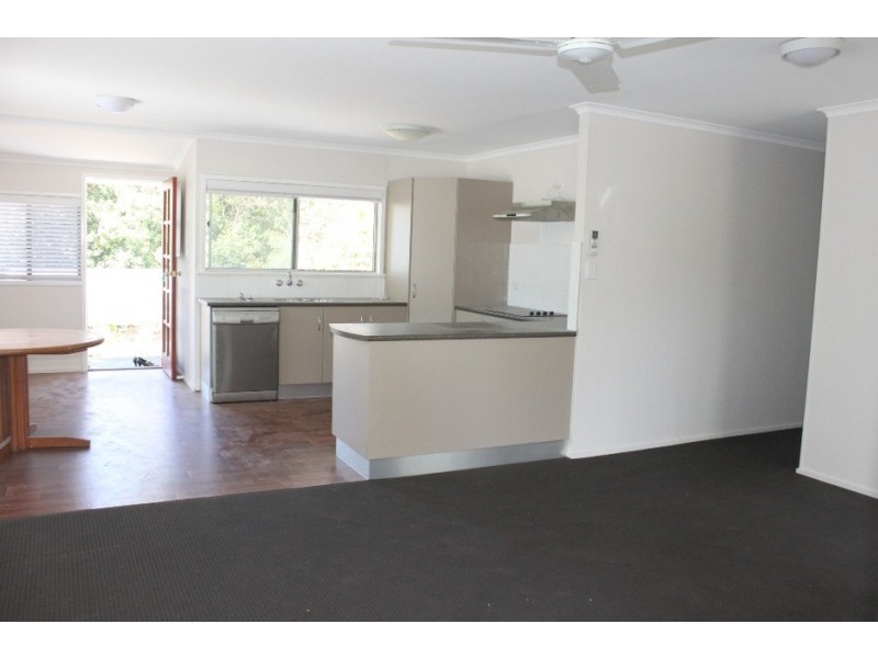 6 Arunta Street, Trinity Park QLD 4879