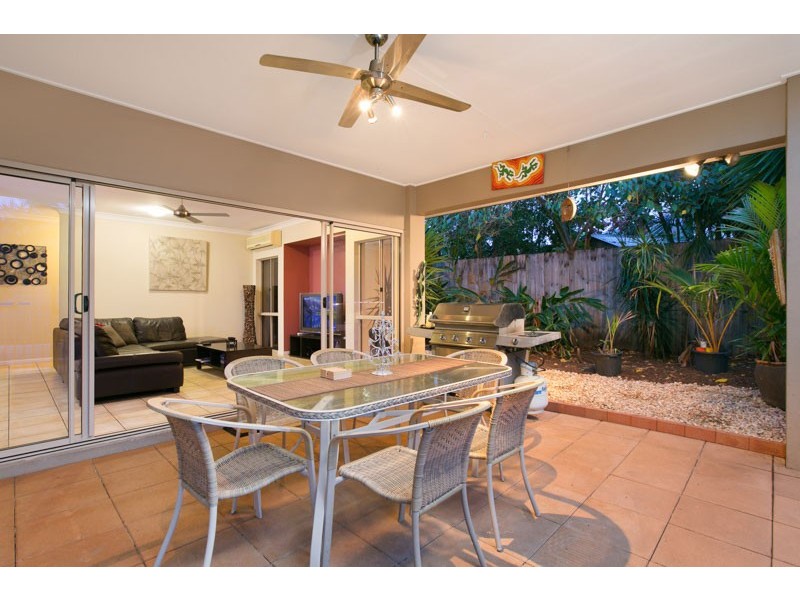 15 Barrier Close, Clifton Beach QLD 4879