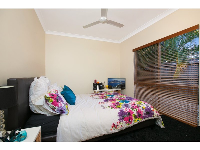 15 Barrier Close, Clifton Beach QLD 4879