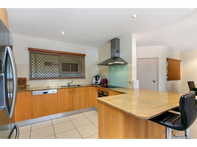 5/74-77 Arlington Esp, Clifton Beach QLD 4879