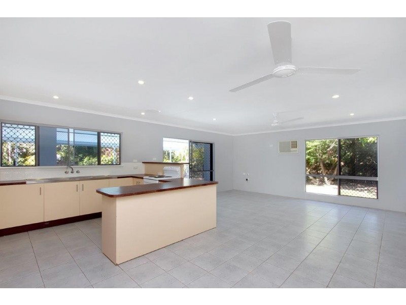 140 Trinity Beach Road, Trinity Beach QLD 4879