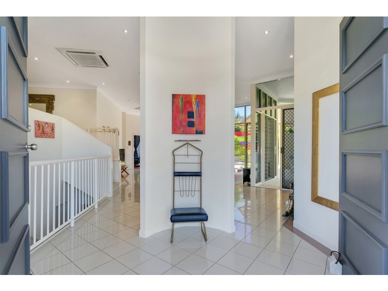 19 Trivia Street, Palm Cove QLD 4879