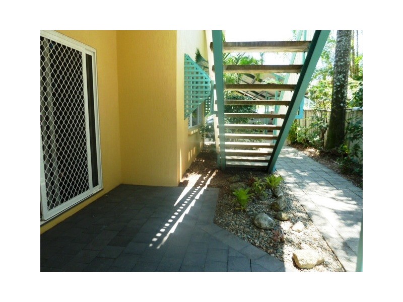 1/27 Balaclava Road, Earlville QLD 4870