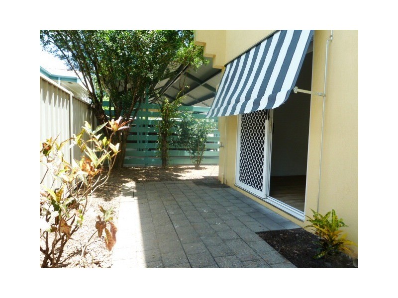 1/27 Balaclava Road, Earlville QLD 4870