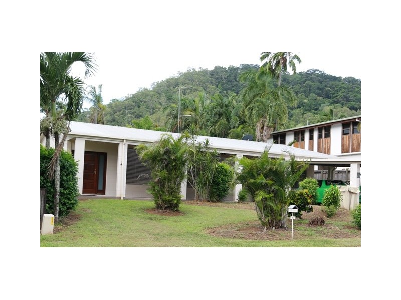 Trinity Beach QLD 4879