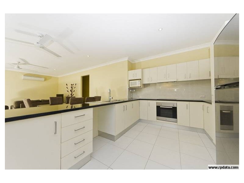 140 Roberts Road, Trinity Beach QLD 4879
