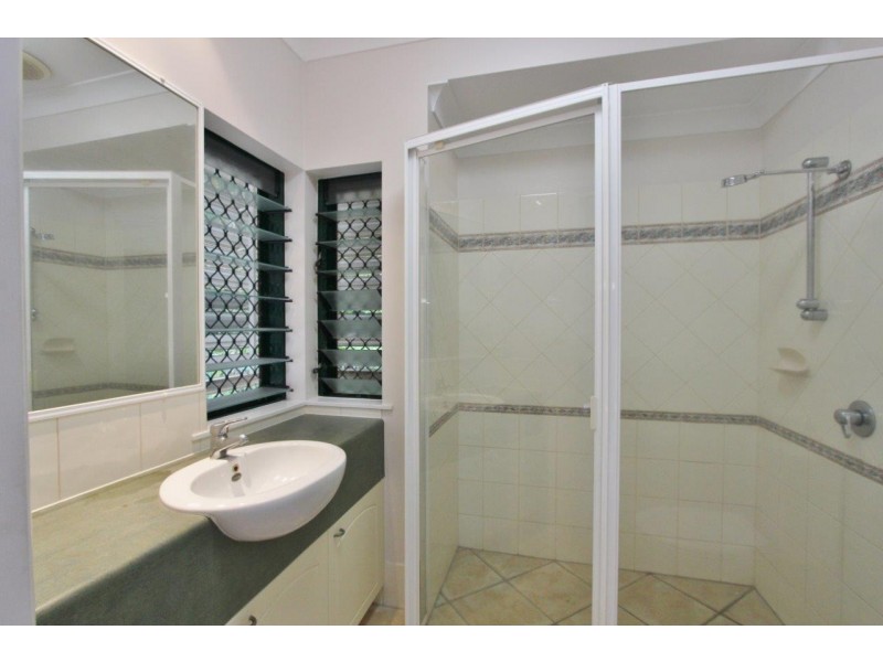 3 Helsdon Close, Clifton Beach QLD 4879